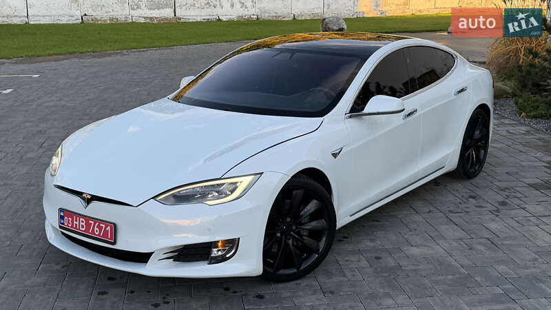 Ліфтбек Tesla Model S 2017 в Луцьку