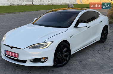 Лифтбек Tesla Model S 2017 в 