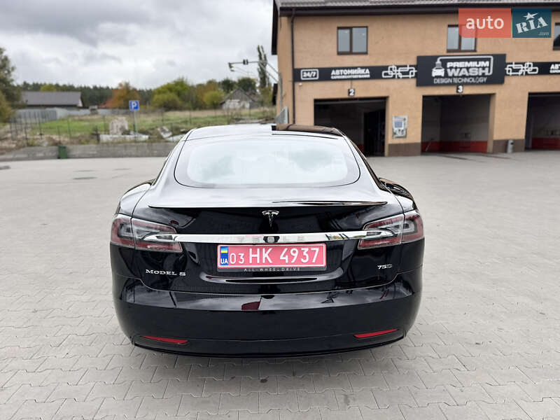 Лифтбек Tesla Model S 2017 в Ирпене