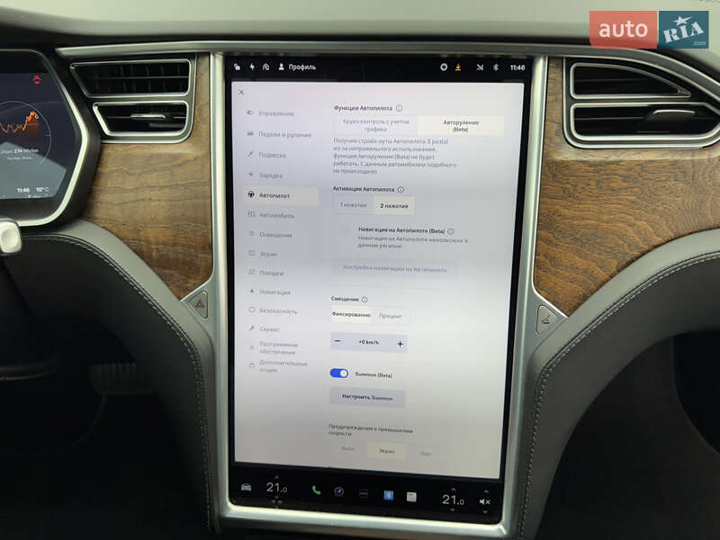 Лифтбек Tesla Model S 2017 в Ирпене