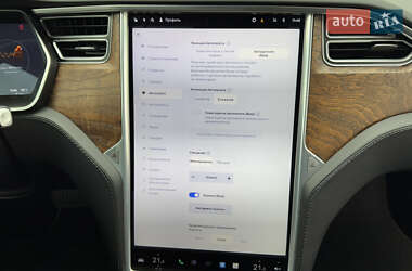 Лифтбек Tesla Model S 2017 в 