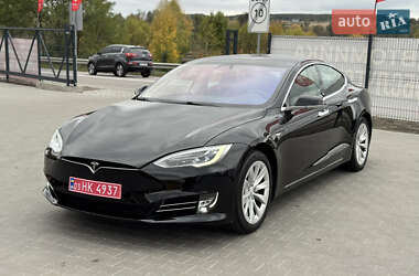Лифтбек Tesla Model S 2017 в 
