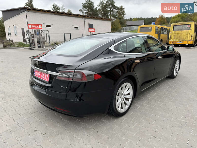Лифтбек Tesla Model S 2017 в Ирпене