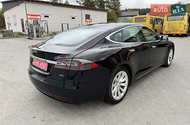 Лифтбек Tesla Model S 2017 в 