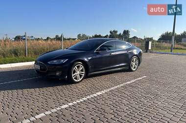 Лифтбек Tesla Model S 2013 в Львове