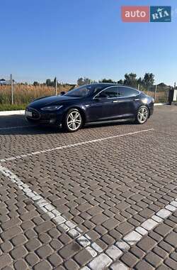 Лифтбек Tesla Model S 2013 в 