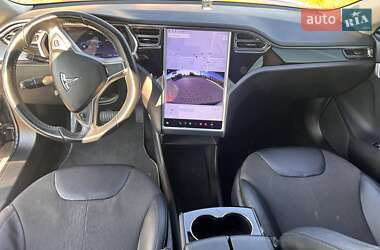 Лифтбек Tesla Model S 2013 в 