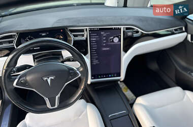 Лифтбек Tesla Model S 2017 в 