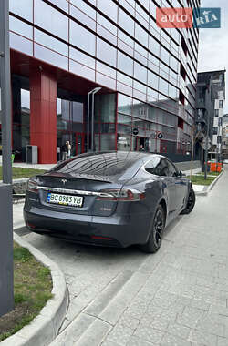 Лифтбек Tesla Model S 2016 в 