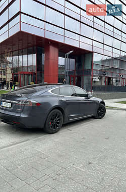 Лифтбек Tesla Model S 2016 в 