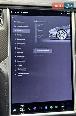 Лифтбек Tesla Model S 2013 в 