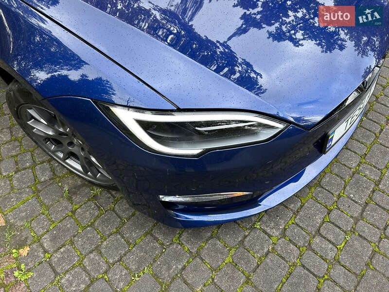 Лифтбек Tesla Model S 2022 в Львове