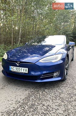 Лифтбек Tesla Model S 2019 в 