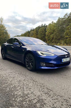 Лифтбек Tesla Model S 2019 в 