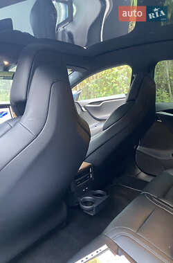 Лифтбек Tesla Model S 2019 в 