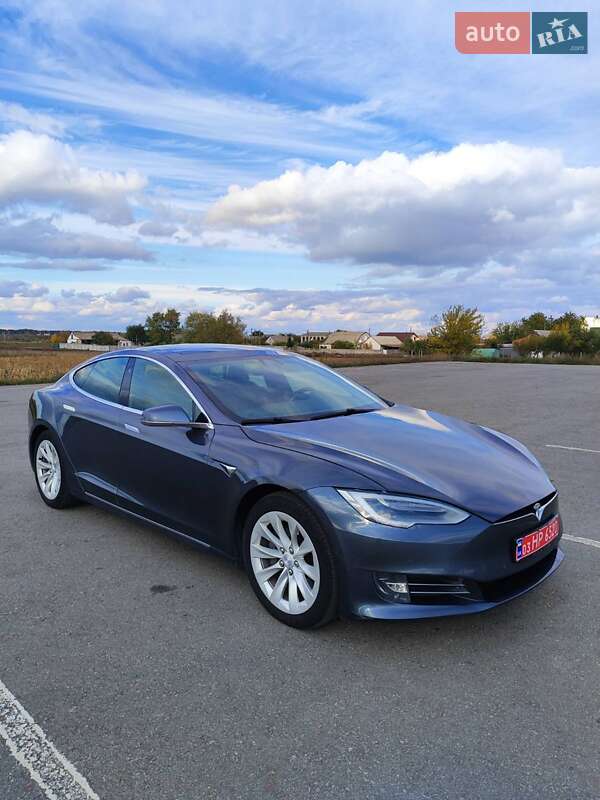 Лифтбек Tesla Model S 2018 в Кобеляках