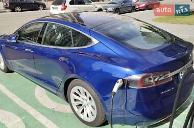 Лифтбек Tesla Model S 2016 в Киеве