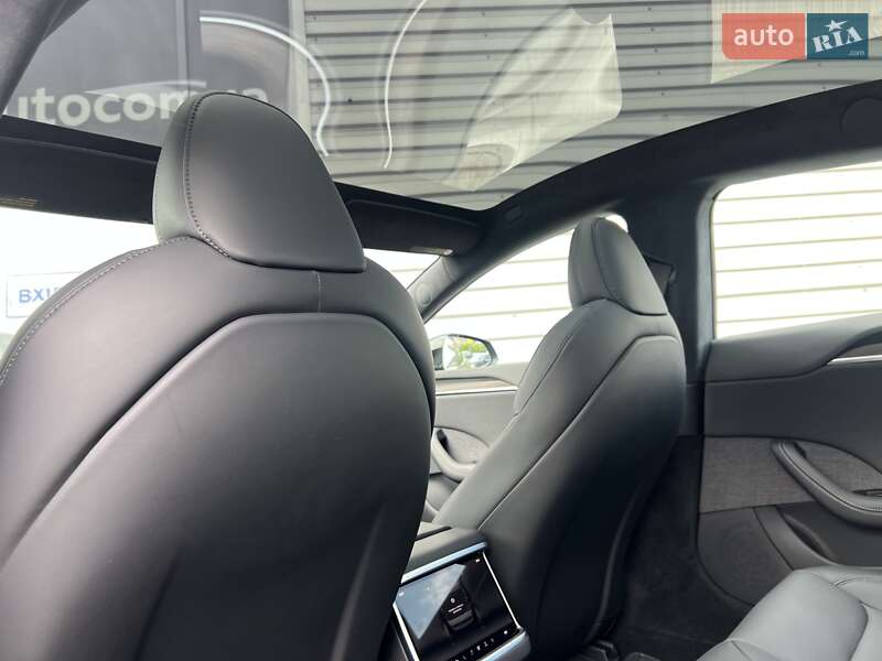 Ліфтбек Tesla Model S 2023 в Києві