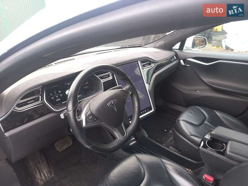 Ліфтбек Tesla Model S 2015 в Шептицькому