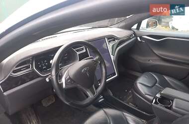 Лифтбек Tesla Model S 2015 в 