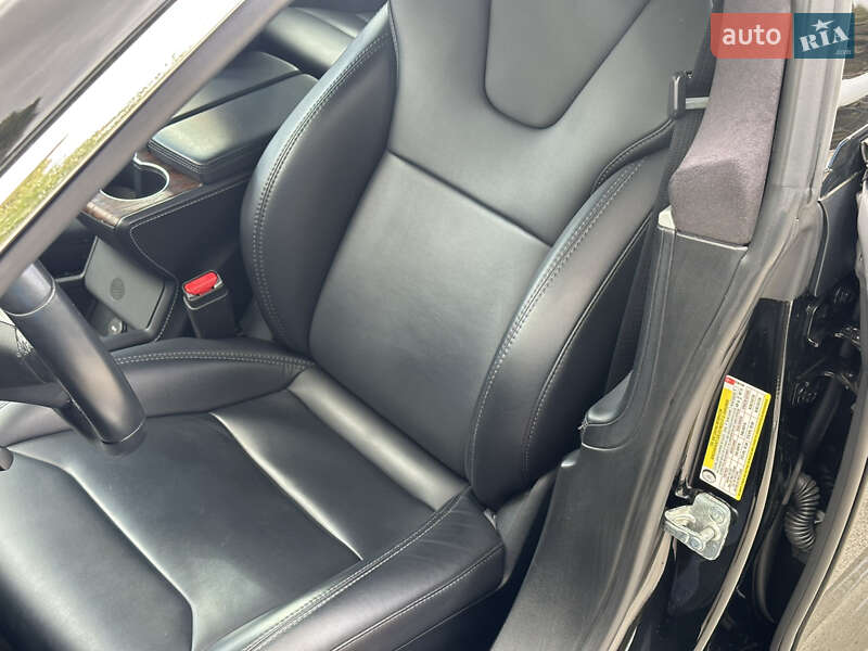 Лифтбек Tesla Model S 2018 в Киеве