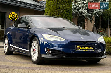 Лифтбек Tesla Model S 2019 в Львове
