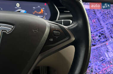 Ліфтбек Tesla Model S 2019 в 