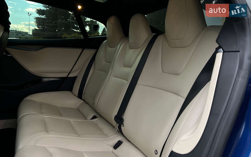 Лифтбек Tesla Model S 2019 в Львове фото 17 Лифтбек Tesla Model S 2019 в Львове