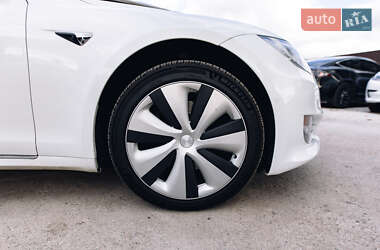 Лифтбек Tesla Model S 2020 в 