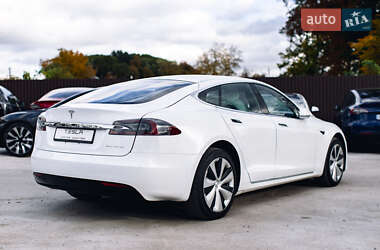 Лифтбек Tesla Model S 2020 в 