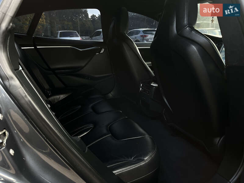 Лифтбек Tesla Model S 2015 в Ровно фото 32 Лифтбек Tesla Model S 2015 в Ровно