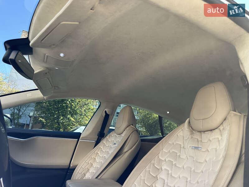 Ліфтбек Tesla Model S 2013 в Чорноморську