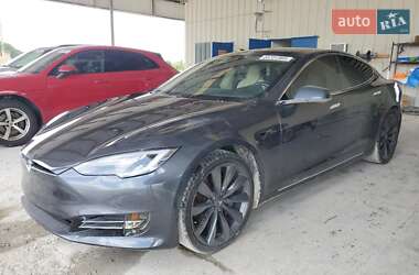 Лифтбек Tesla Model S 2017 в 