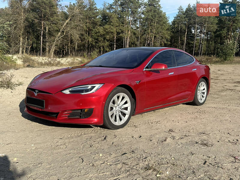 Tesla Model S 2017
