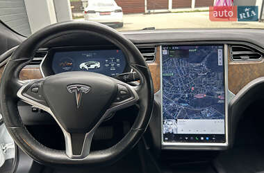 Лифтбек Tesla Model S 2016 в 