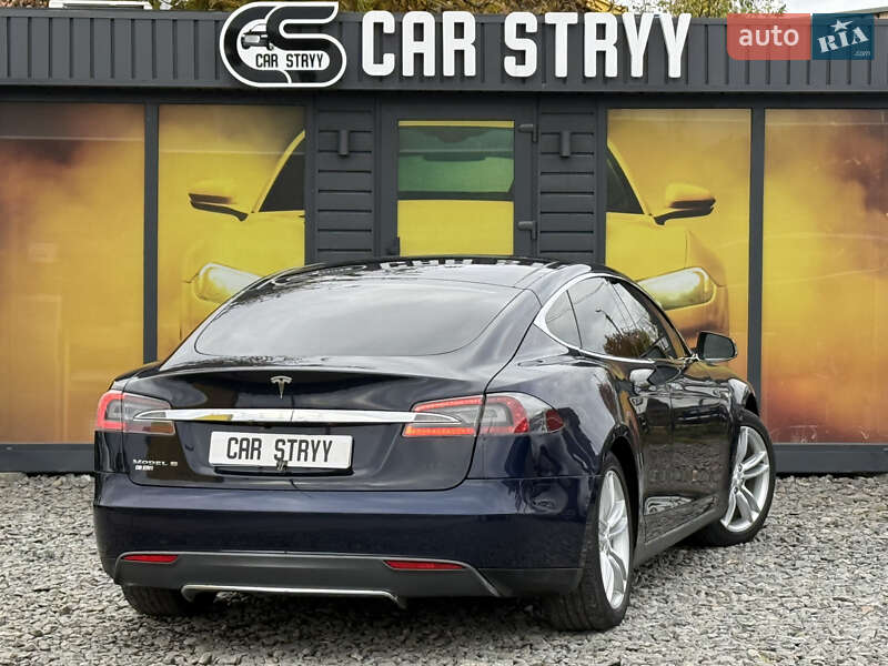 Лифтбек Tesla Model S 2013 в Стрые