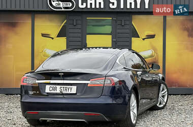 Лифтбек Tesla Model S 2013 в 