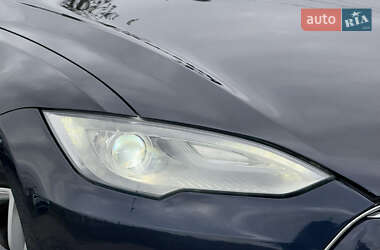 Лифтбек Tesla Model S 2013 в 