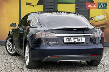 Лифтбек Tesla Model S 2013 в 