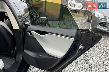 Лифтбек Tesla Model S 2013 в 