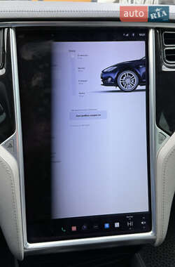 Лифтбек Tesla Model S 2013 в 