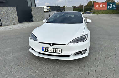 Лифтбек Tesla Model S 2018 в 