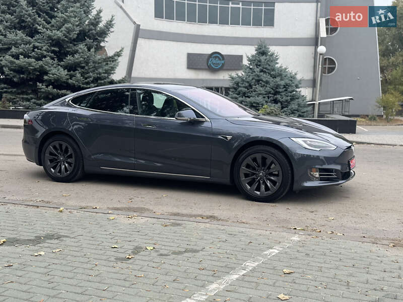 Лифтбек Tesla Model S 2020 в Запорожье фото 2 Лифтбек Tesla Model S 2020 в Запорожье