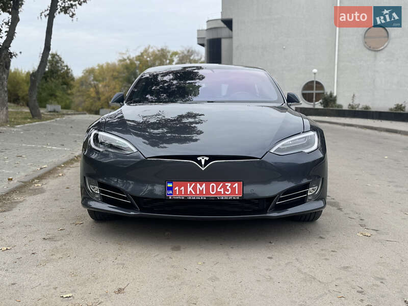 Ліфтбек Tesla Model S 2020 в Запоріжжі