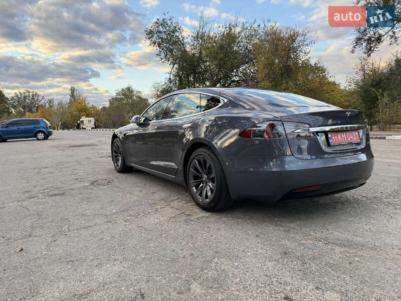 Лифтбек Tesla Model S 2020 в Запорожье фото 17 Лифтбек Tesla Model S 2020 в Запорожье