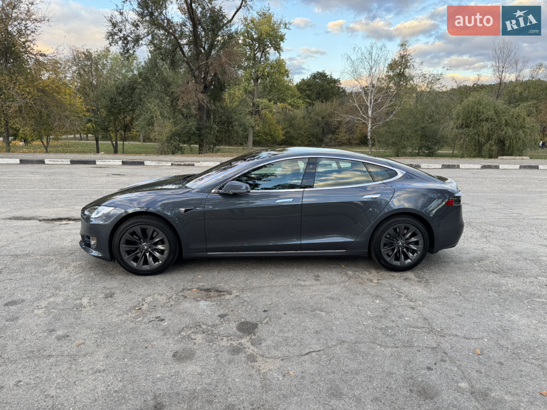 2020 Tesla Model S - мініатюра 19