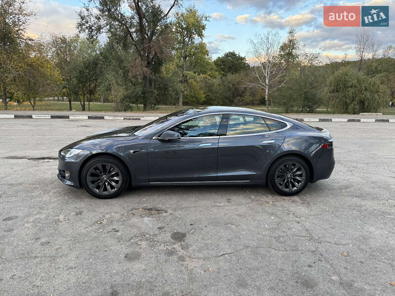 Ліфтбек Tesla Model S 2020 в Запоріжжі