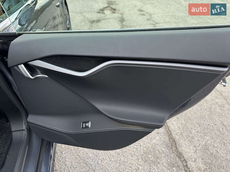 Лифтбек Tesla Model S 2020 в Запорожье фото 26 Лифтбек Tesla Model S 2020 в Запорожье