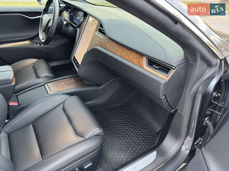 Лифтбек Tesla Model S 2020 в Запорожье фото 28 Лифтбек Tesla Model S 2020 в Запорожье