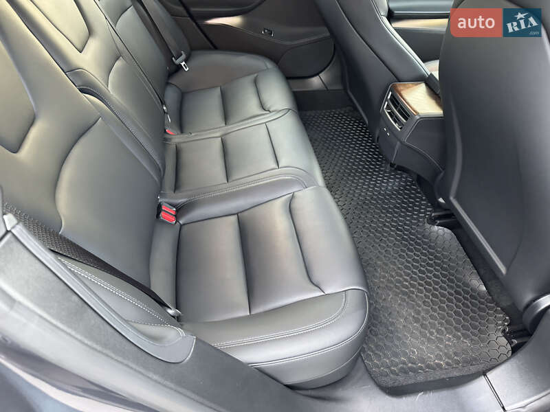Ліфтбек Tesla Model S 2020 в Запоріжжі